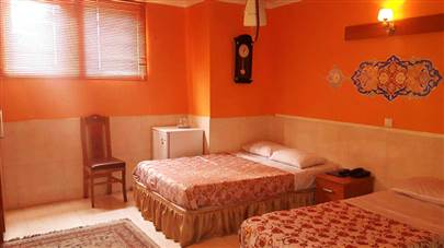 اتاق سه تخته هتل سنتی ابن سینا اصفهان اتاق سه تخته هتل سنتی ابن سینا اصفهان